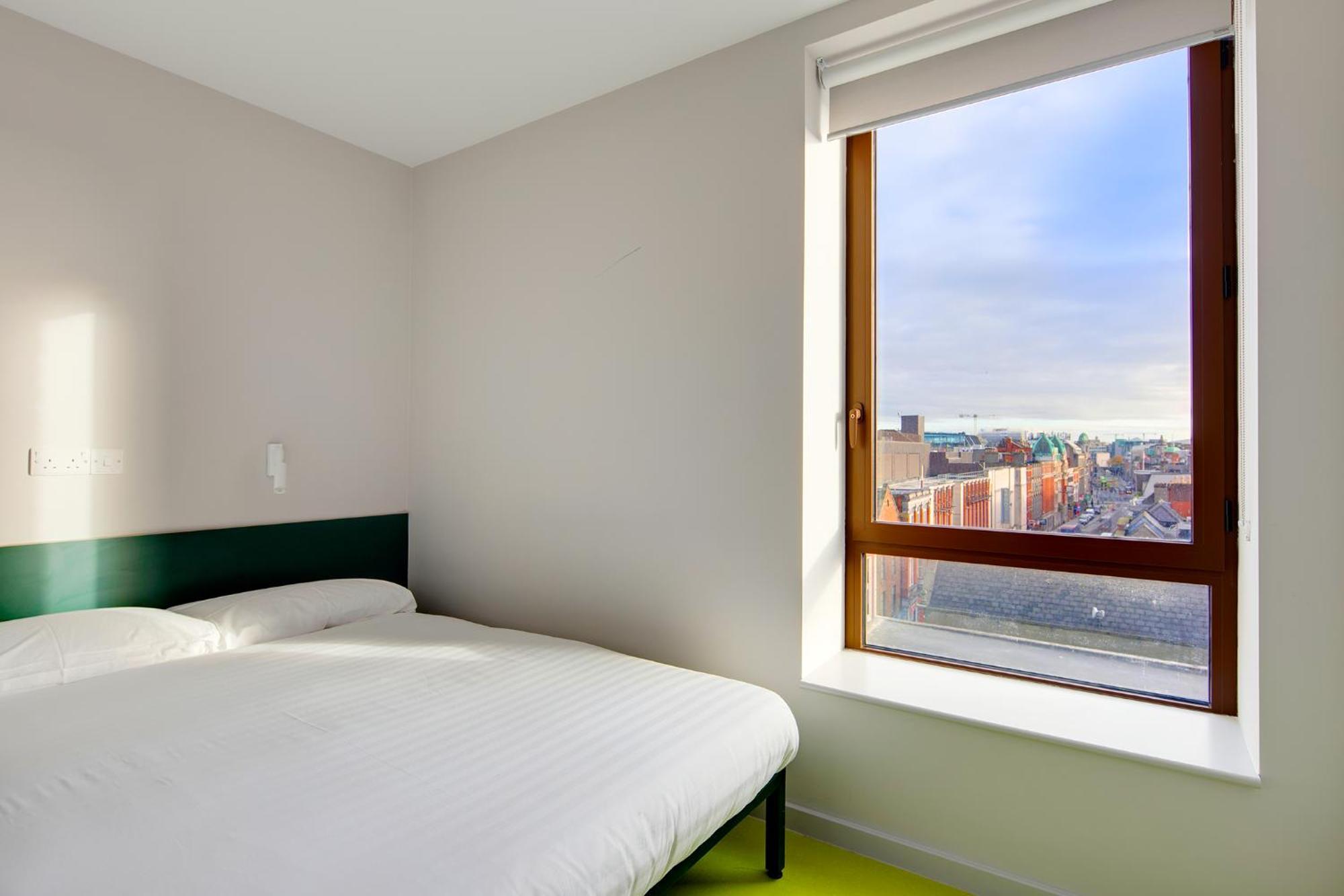 Clink I Lar Hostel Дъблин Екстериор снимка