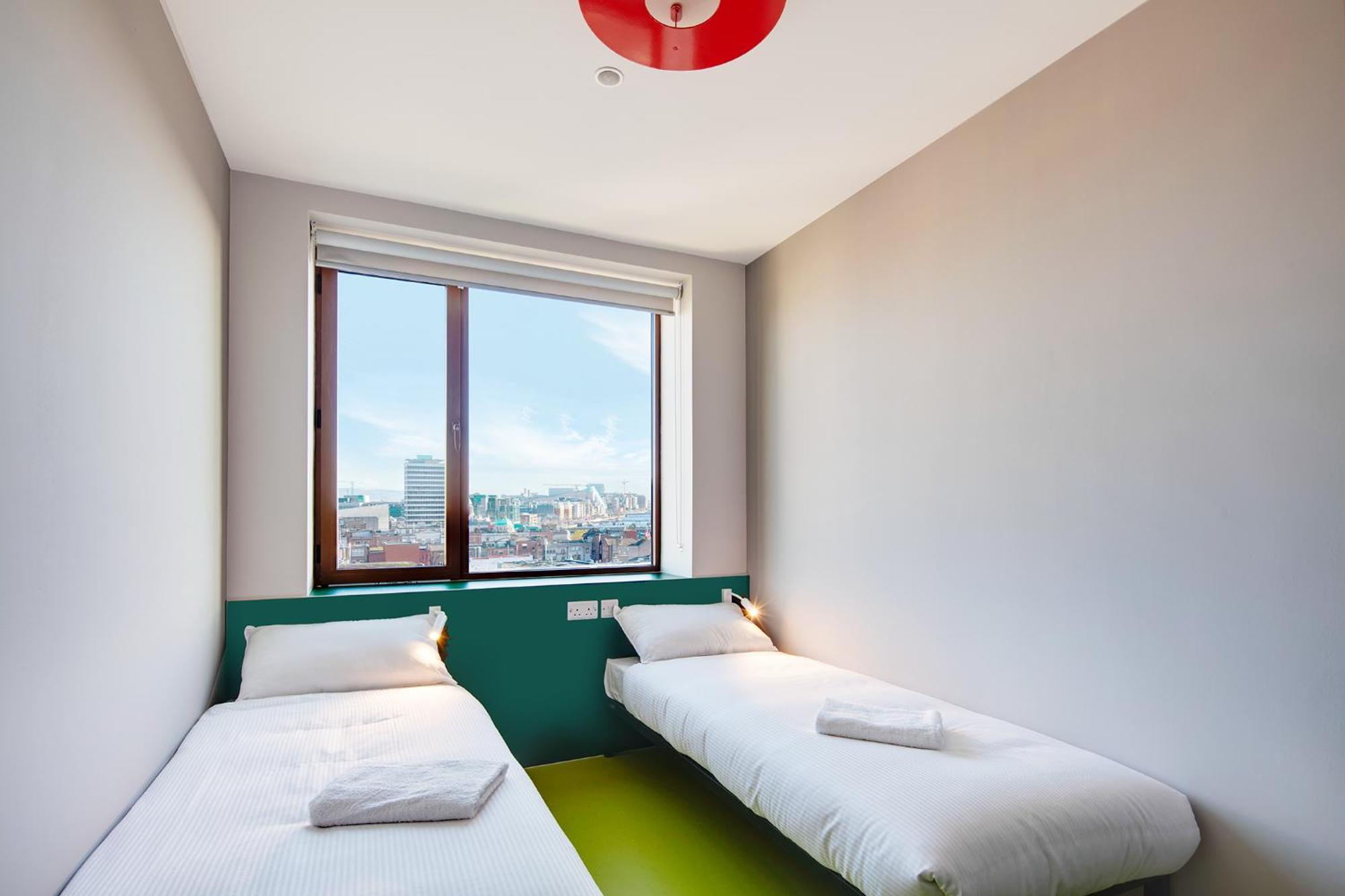 Clink I Lar Hostel Дъблин Екстериор снимка
