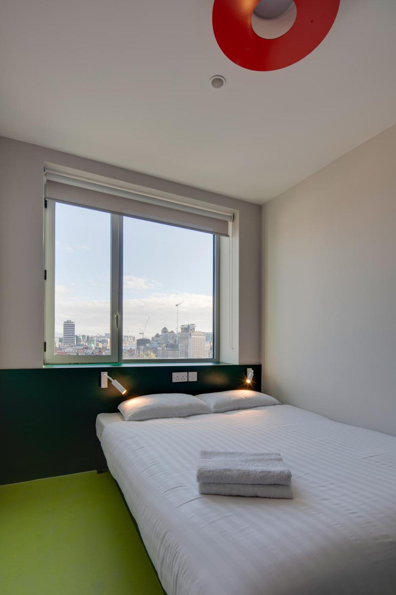 Clink I Lar Hostel Дъблин Екстериор снимка