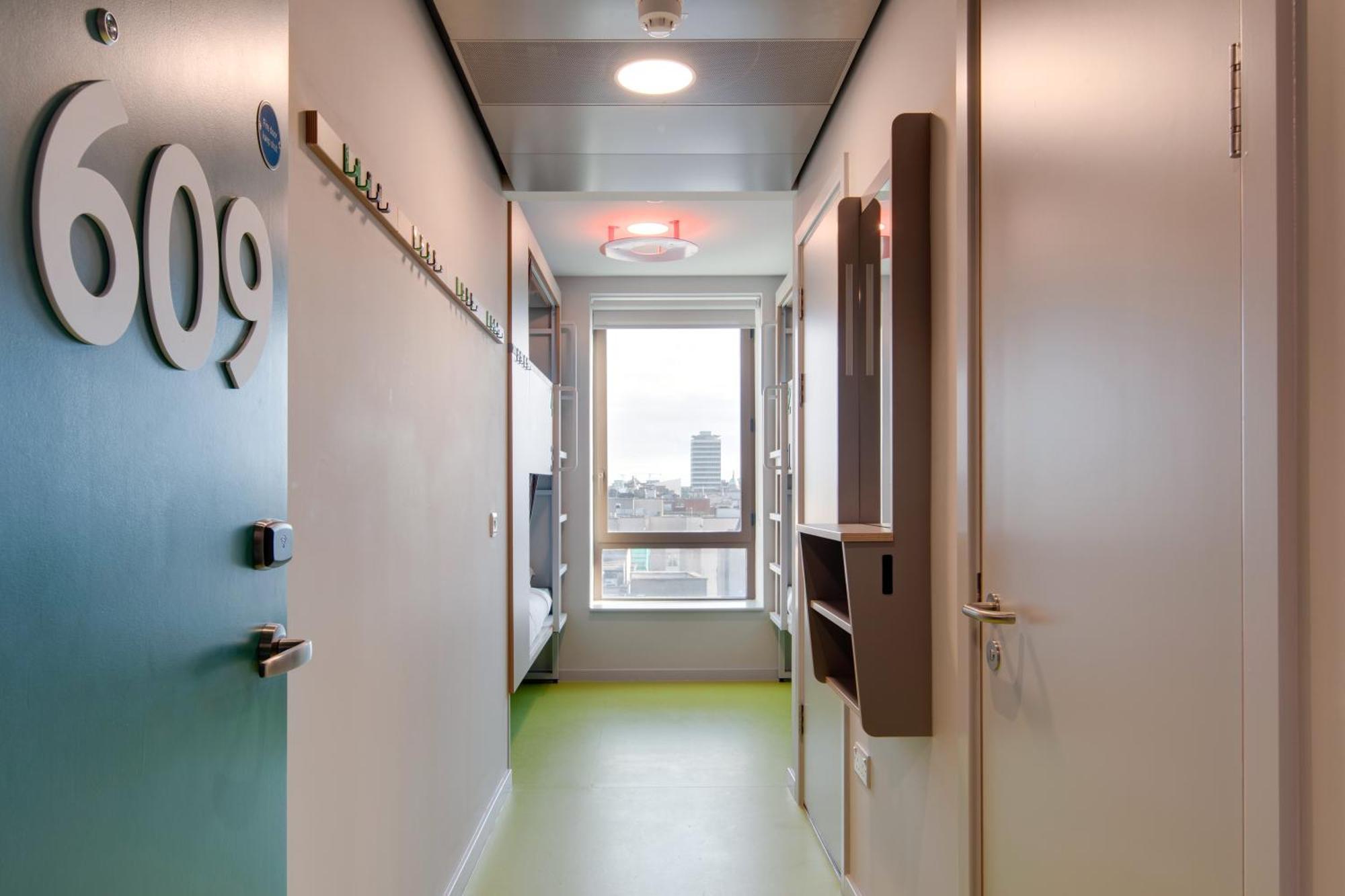 Clink I Lar Hostel Дъблин Екстериор снимка