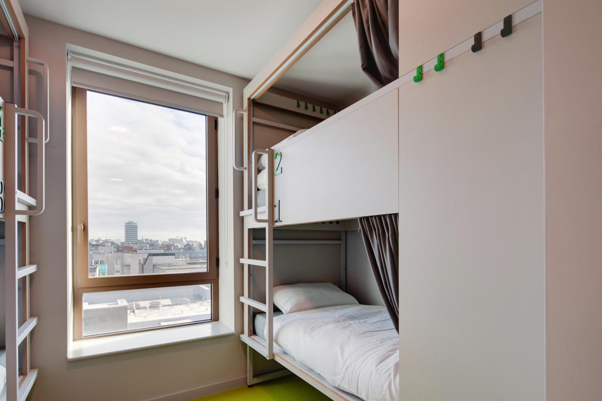 Clink I Lar Hostel Дъблин Екстериор снимка