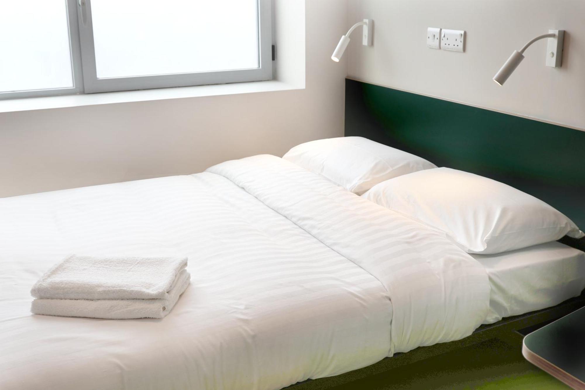 Clink I Lar Hostel Дъблин Екстериор снимка