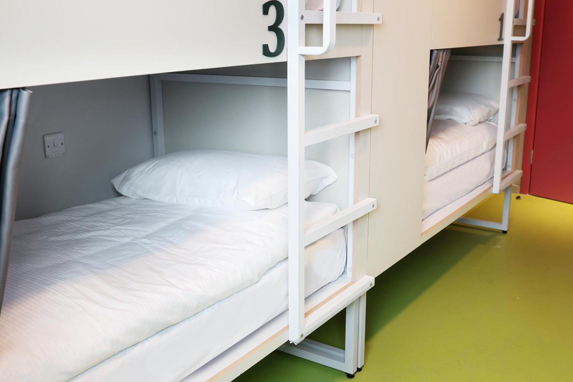 Clink I Lar Hostel Дъблин Екстериор снимка