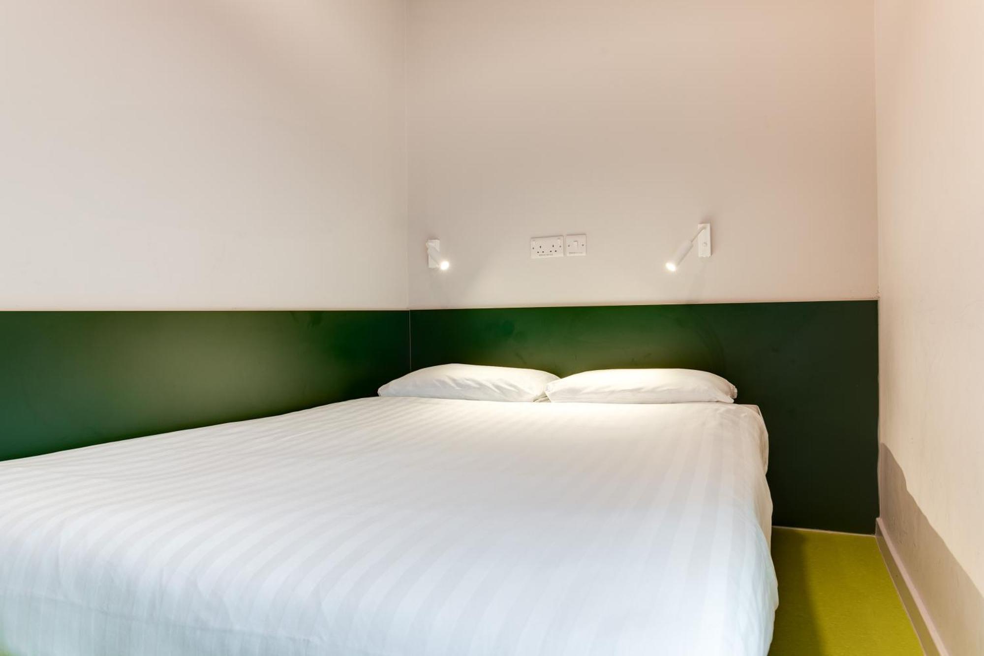 Clink I Lar Hostel Дъблин Екстериор снимка