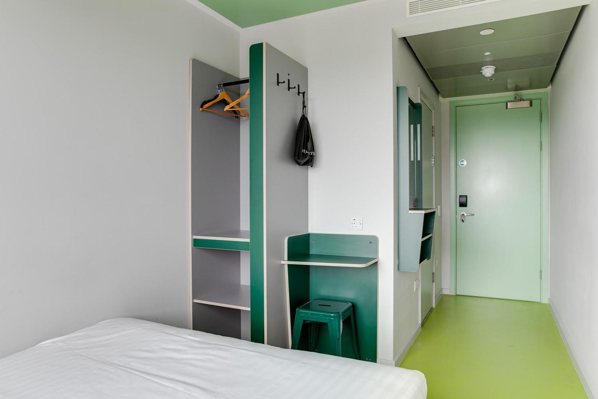 Clink I Lar Hostel Дъблин Екстериор снимка