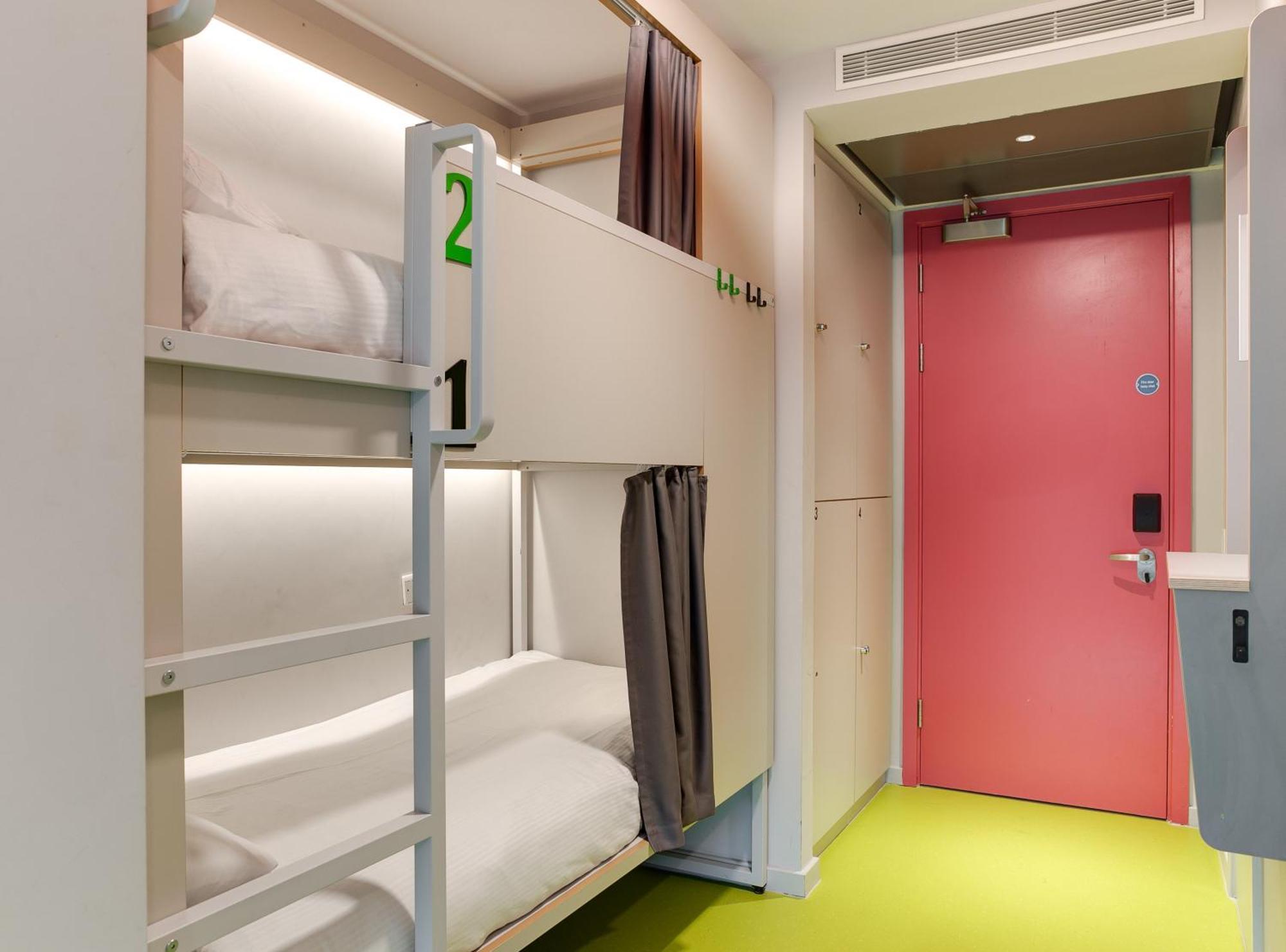 Clink I Lar Hostel Дъблин Екстериор снимка