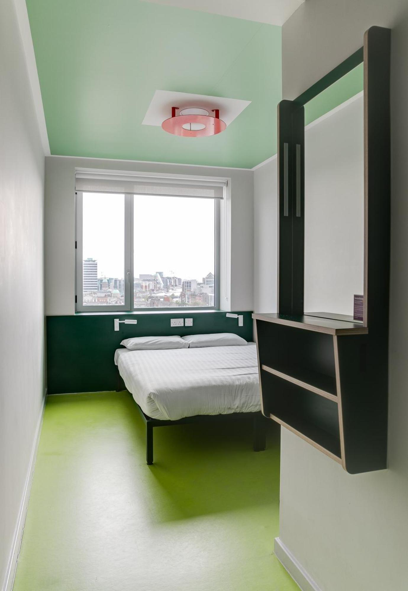 Clink I Lar Hostel Дъблин Екстериор снимка