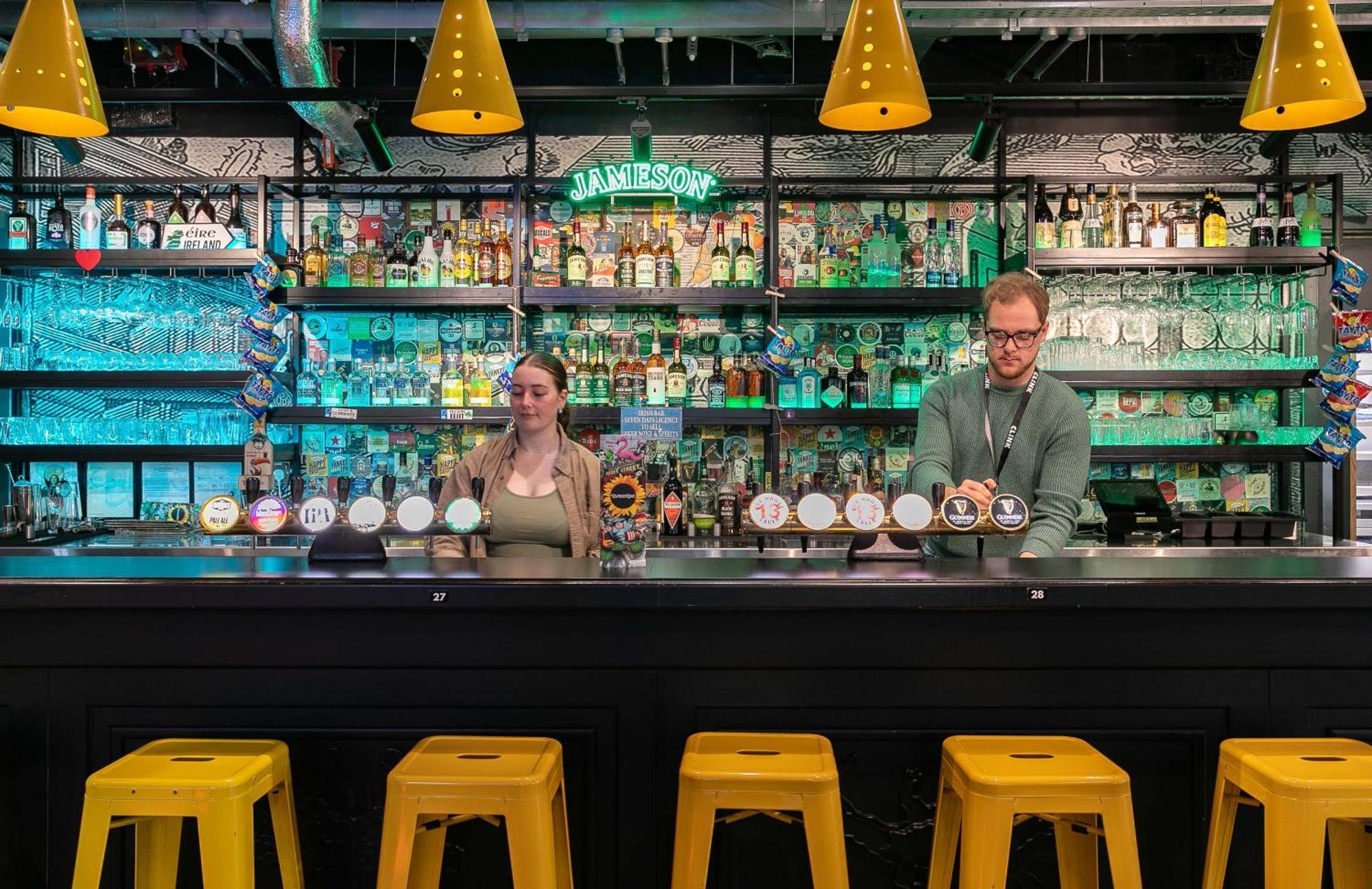 Clink I Lar Hostel Дъблин Екстериор снимка